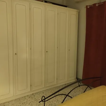 B E B Le Ginestre Bed and Breakfast